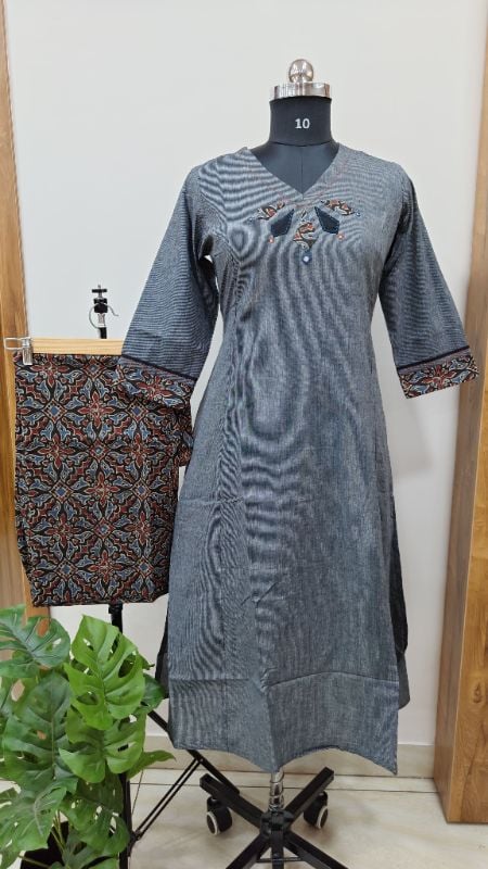 Anvita brand Grey Ikkat Print 2-Piece Kurti Set