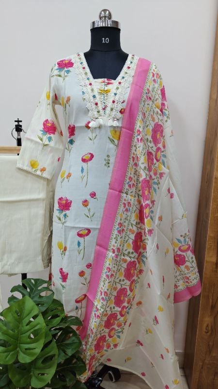Elegant white  3-piece silk suit set