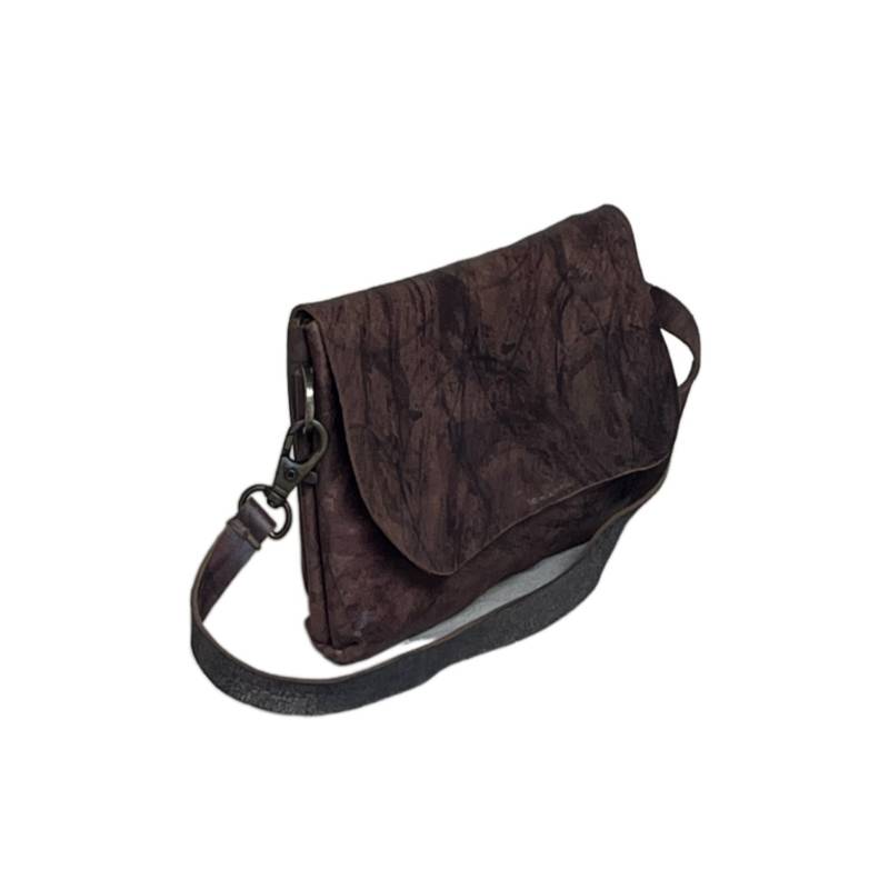 Texured Effortlessly Cool Genuine Leather Brown Wrislet Purse