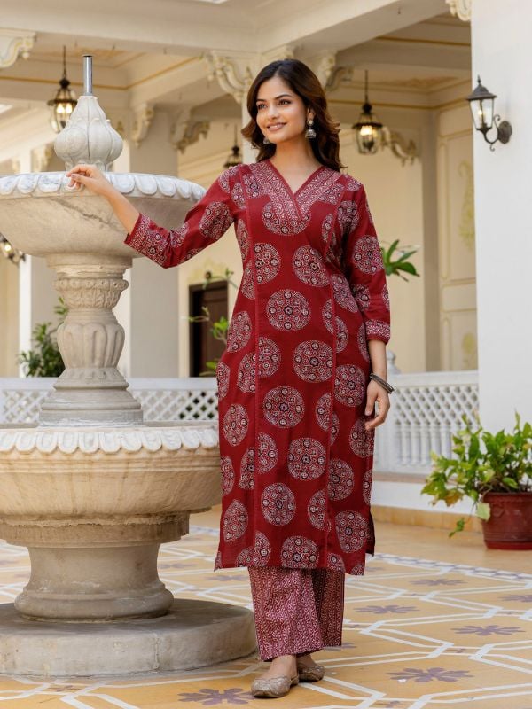 WOMEN'S  COTTON PRINTED KURTI PANT DUPATTA SET