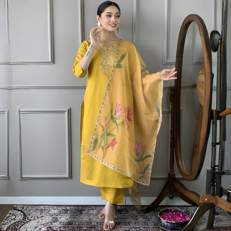 WOMEN'S TOP -BOTTOM & DUPATTA