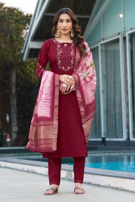 WOMEN'S KURTI /PANT DUPATTA