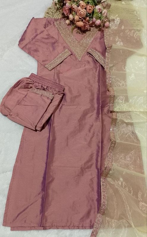 WOMEN'S PURE TAPETA KURTA SET