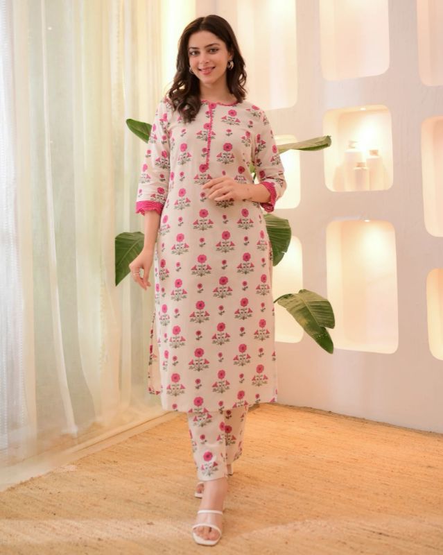 WOMEN'S STRAIGHT KURTA WITH PANT SET