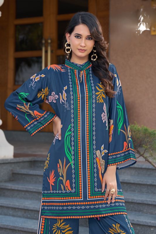 WOMEN'S SUMMER COLLECTION