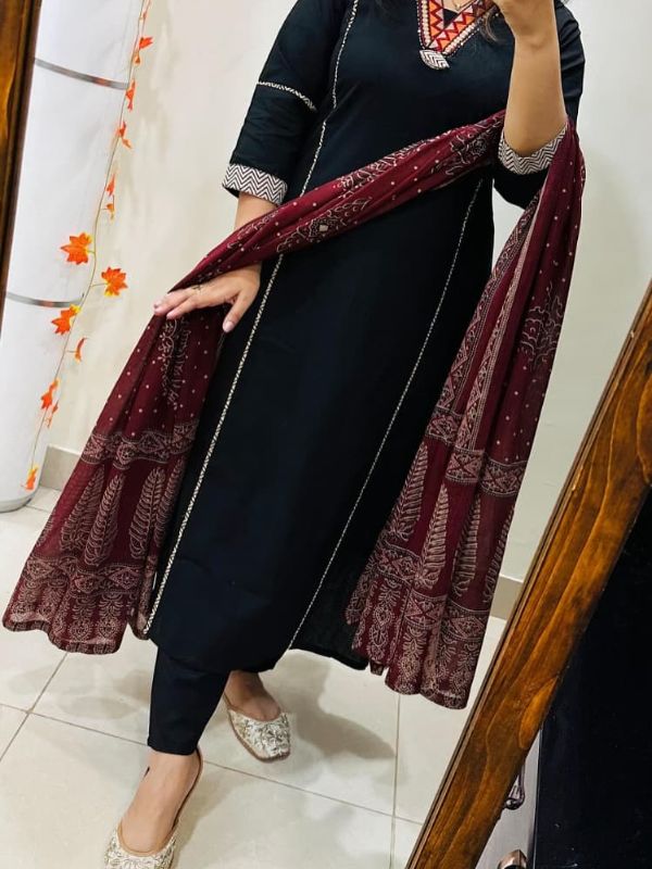 WOMEN'S REYON SLUB KURTI BOTTOM DUPATTA