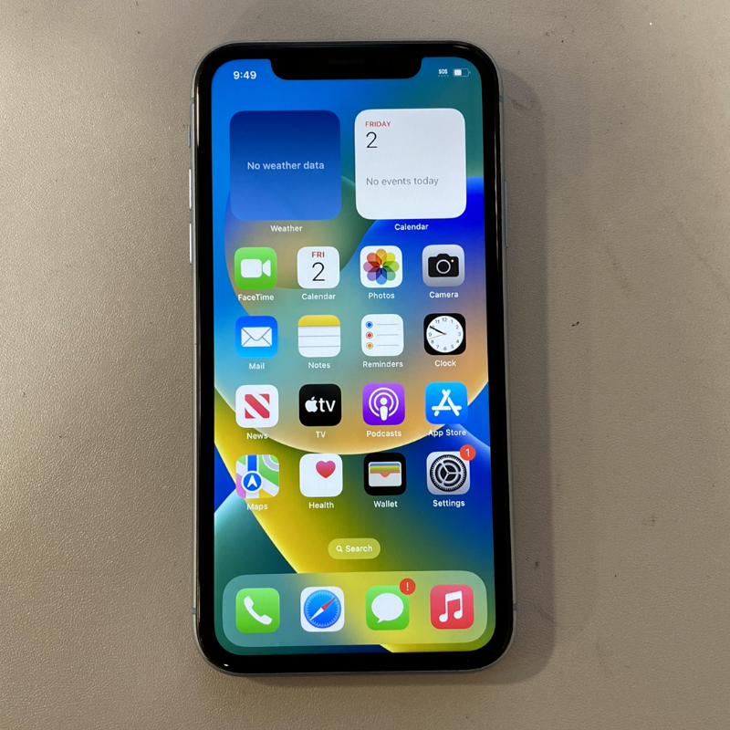 Apple iPhone  XR - 64GB - Fully Unlocked