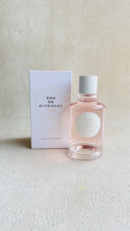 Givenchy (woman)