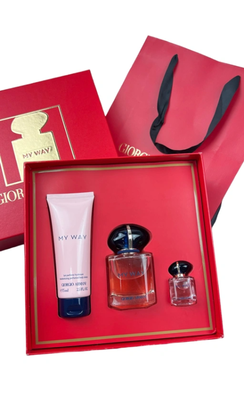 Giorgio Armani (woman)