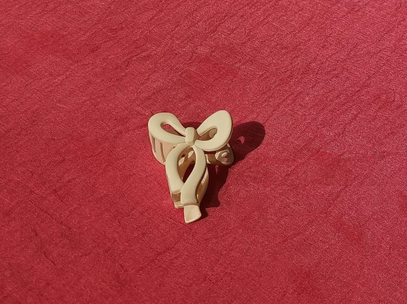 Bow Mini Claw Clip ( White Colour)