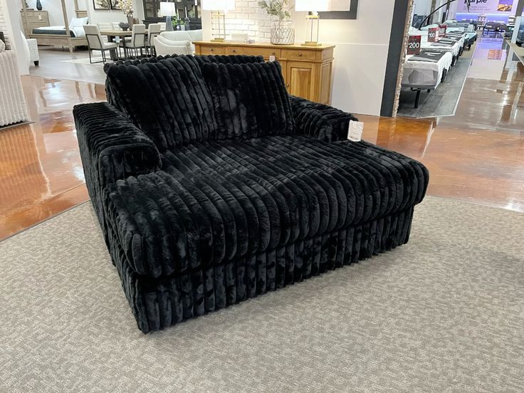 Stupeldous Sectional Armchair – Black
