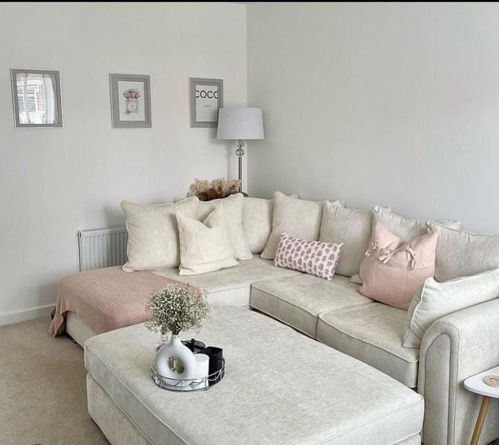 Chiswick Chenille 4 Seater Fabric Corner Sofa in Cream with Footstool – Left or Right Hand Facing