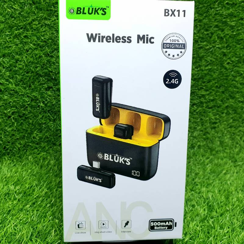 BLUK's Dual Power Bank wireless Microphone BX11