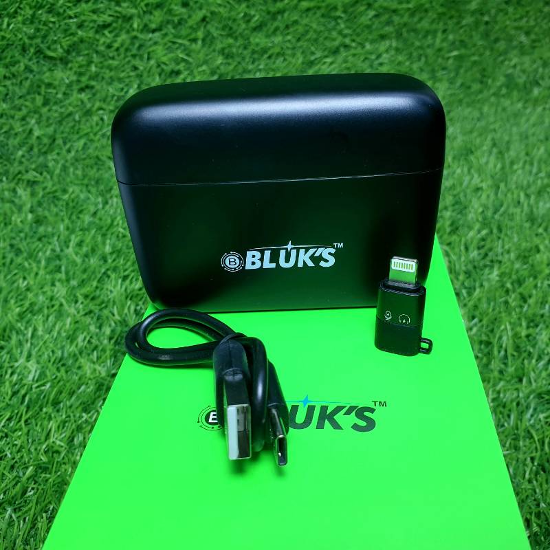 BLUK's Dual Power Bank wireless Microphone BX11