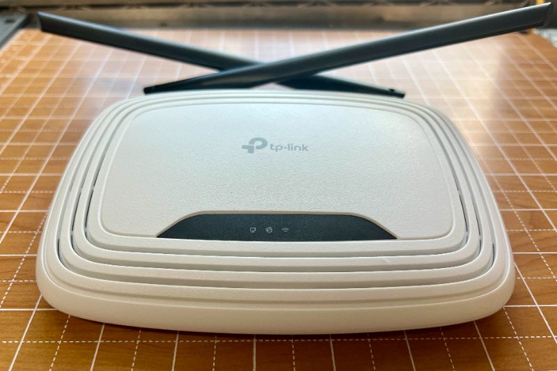 🆔 252 - USED - TP-Link 300Mbps Wireless N Router (Model-TL-WR840N) . . . . . . . . . . . . . . . . . . . . . . . . . . . . . . . . . . . . . . . . . . . . . . . . . . . . . . . . . . . . . . . . . . . . . . . . . . . . . . . . 🔴#Tags,(TP-Link WiFi Router, 300Mbps Wireless Network, Range Extender Mode, Home Office Networking, High Gain Dual Antenna)