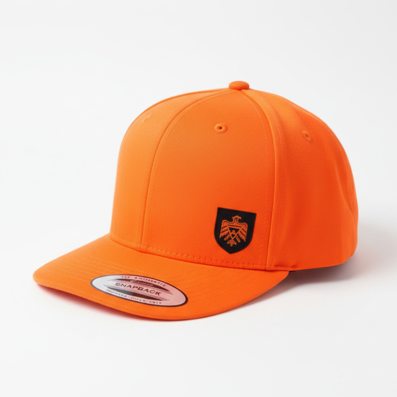 Gorra Classic Temporada 2025-2026 Naranja con Logo Minimalista Pequeño en negro