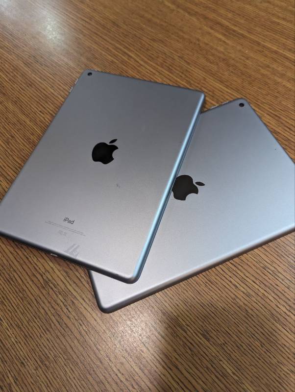 iPad 6th Gen 32GB Gris