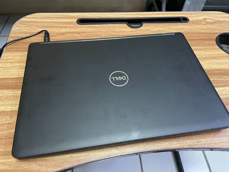 Dell Latitude 5490 14"(Procesador i7 1.90GHz ,16GB, 256GB)