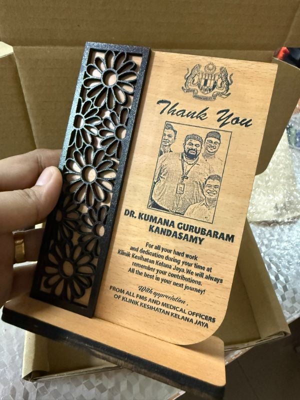 Plak Penghargaan Kayu Custom