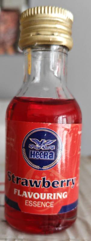 Heera Essense Staweberry  28ml