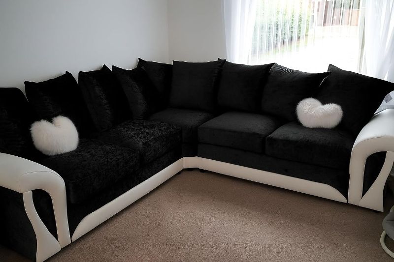 2C2 Corner Sofa –Black 5 Seater Crush Velvet Sectional Couch