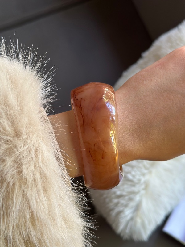 Brazalete de resina 1974