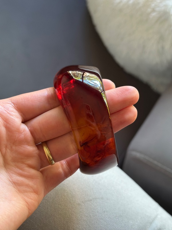 Brazalete de resina 1972