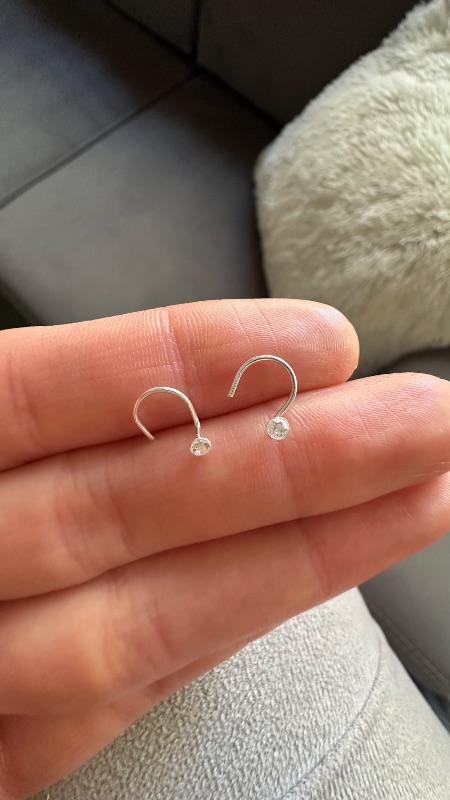 Piercing engarzado con cristal 2mm. - Plata 925