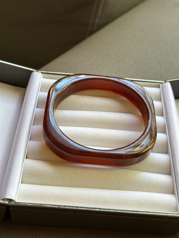 Brazalete de resina 1953