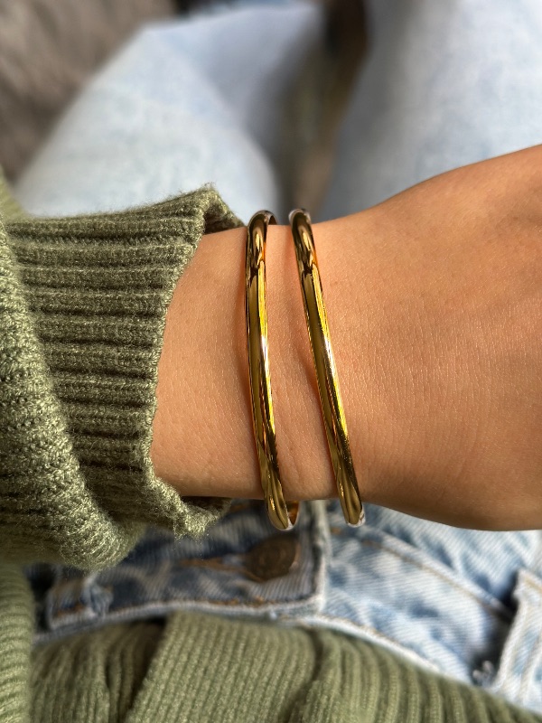 Esclava lisa 4mm. - Acero Dorado