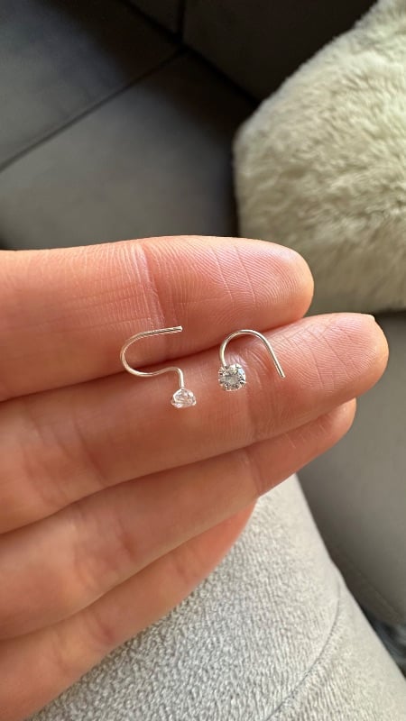 Piercing engarzado con cristal 3mm. - Plata 925