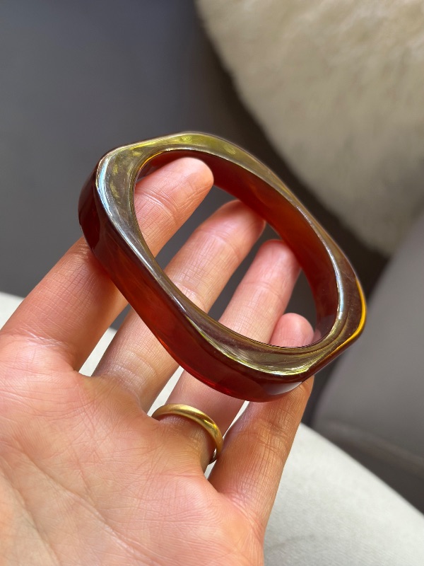 Brazalete de resina 1953