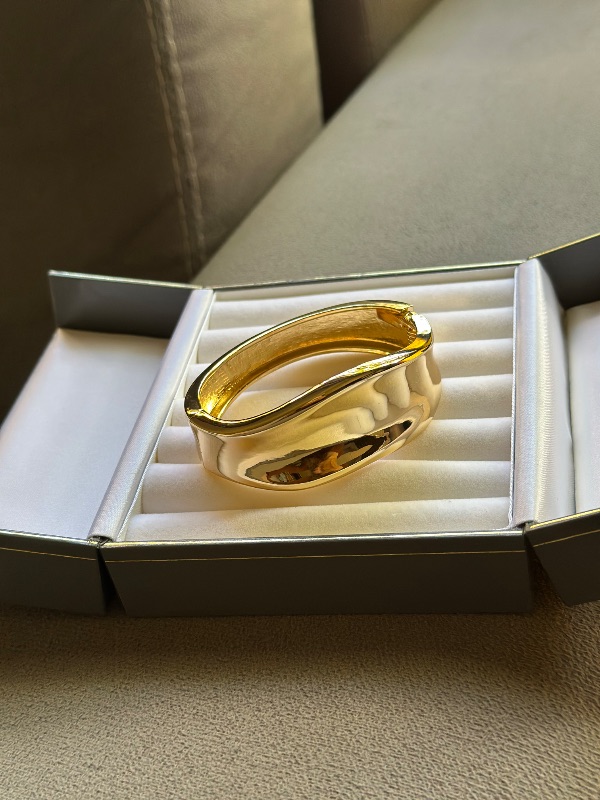 Brazalete de metal Dorado - Fantasía 727