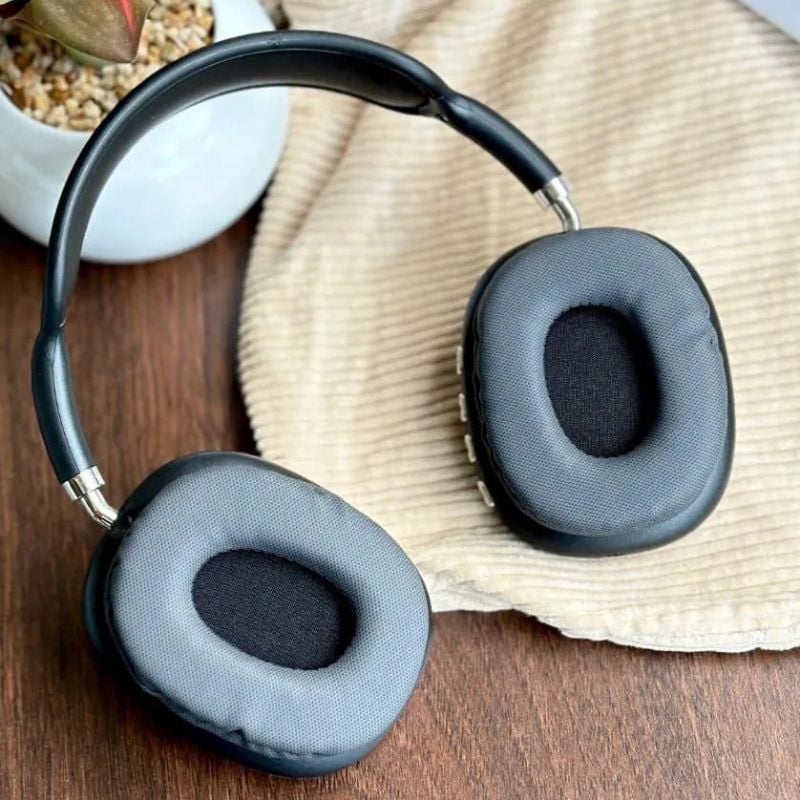 P9 Ultra 2 Tech Bundle – Headphones + Smart Watch + 7 Straps