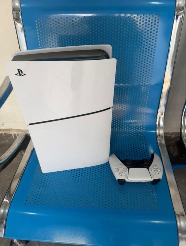 Ps5 Slim Quasi Neuve