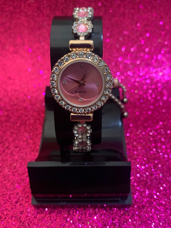 Watches Women Diamonds Bracelet Dress Watch Analog Quartz Wristwatch Adjustable