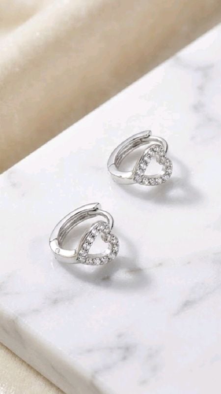 Argolla Acero Blanco con Corazon de Brillos