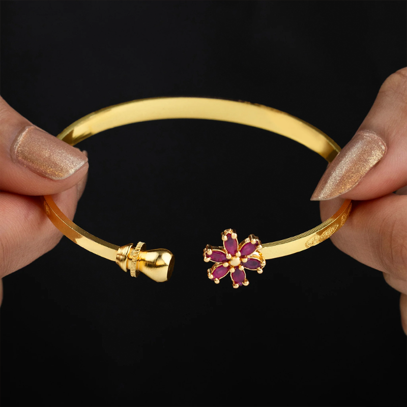 Bracelet Anti-Tarnish Ruby Flower Bangle