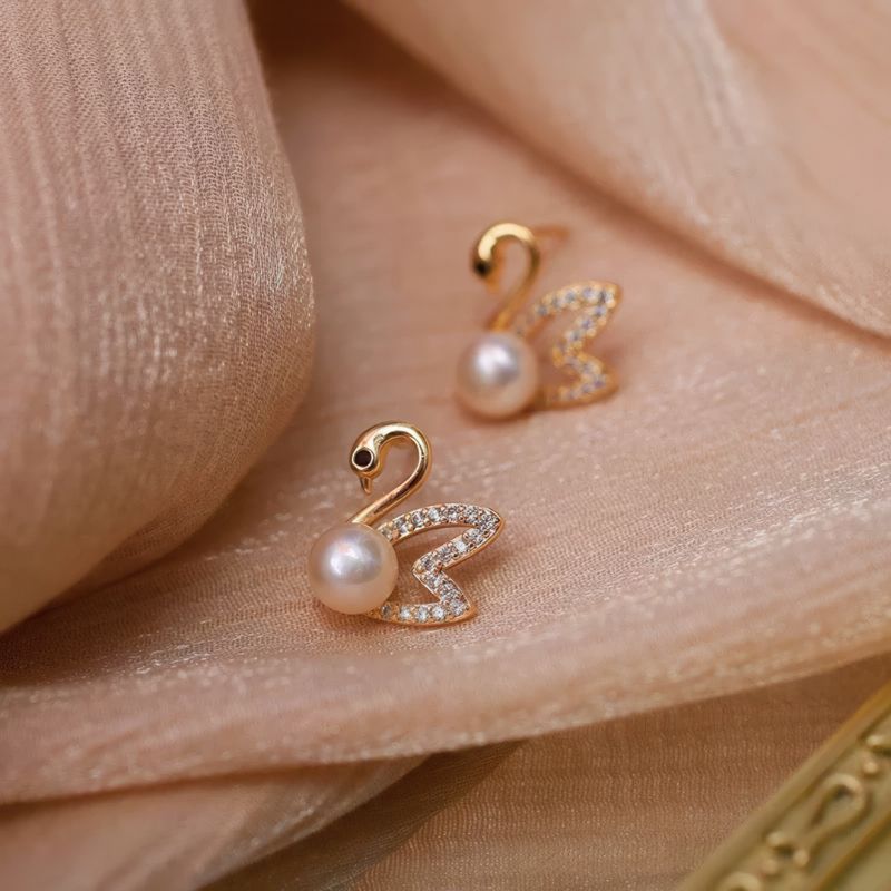 Korean Swan Pearl  Stone Earring