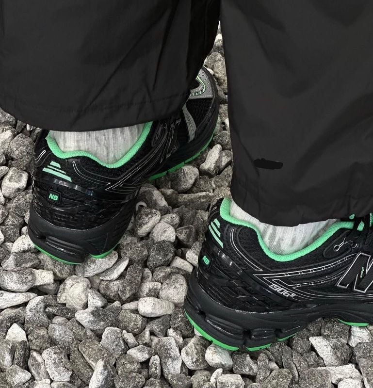 New Balance 1906 Metallic Green – Premium Manufacturing Quality