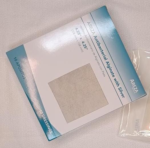 Aposito Antibacteríal Alginato De Plata - Medida 10cm X 10cm - Paquete De 10 Piezas