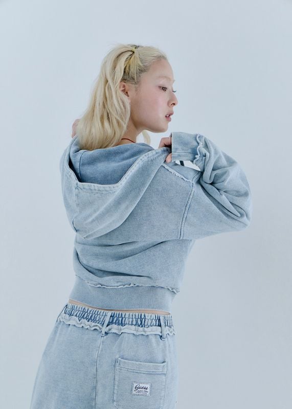 Unisex Cut-out Point Zip-up