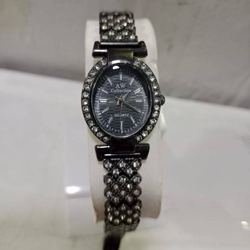 Aw Collection Women's Quartz Watch With Black Metal Band And Crystal Accents Stylish Appearance