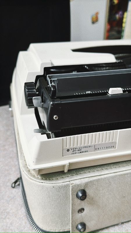 Máy đánh chữ Typewriter Brother Young Elite Deluxe 503 Vintage With Case made in Japan