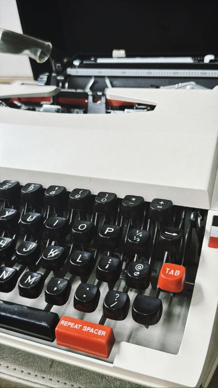 Máy đánh chữ Typewriter Brother Young Elite Deluxe 503 Vintage With Case made in Japan