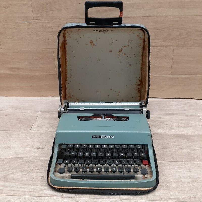 Máy đánh chữ Typewriter Olivetti Lettera 32 Vintage With Case made in Spain