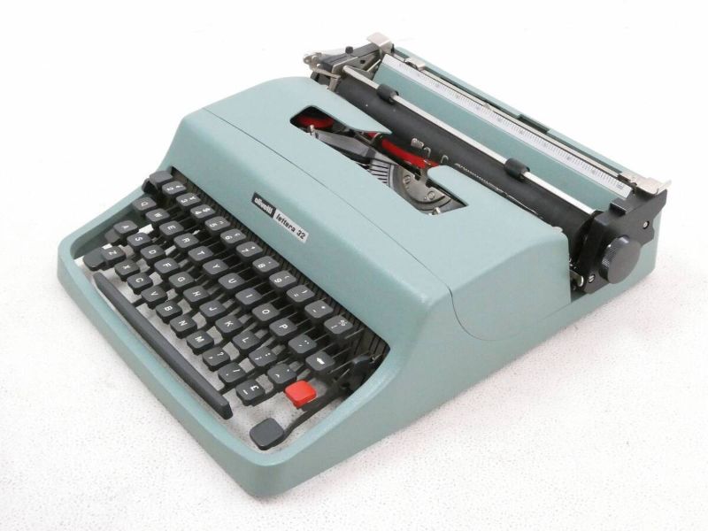Máy đánh chữ Typewriter Olivetti Lettera 32 Vintage With Case made in Spain