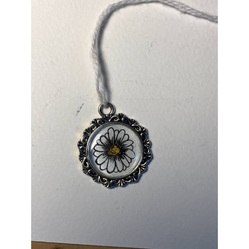 Daisy Necklace