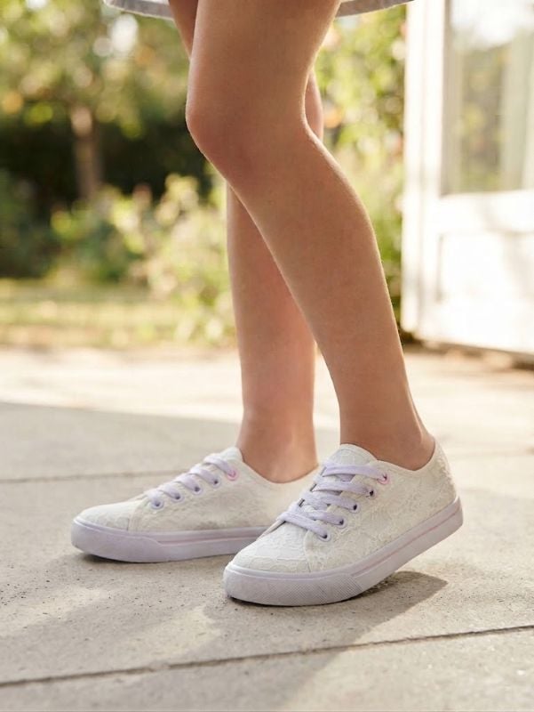Fille basket white dentelle Chantal