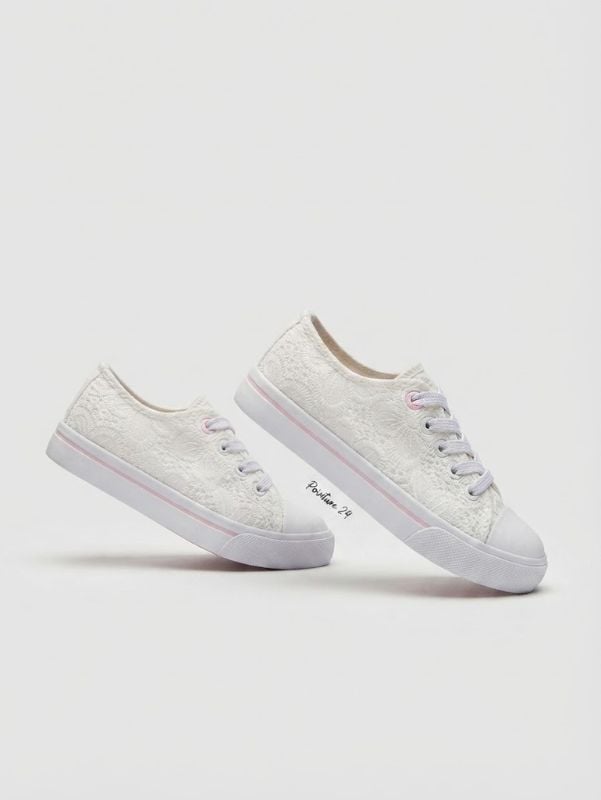 Fille basket white dentelle Chantal